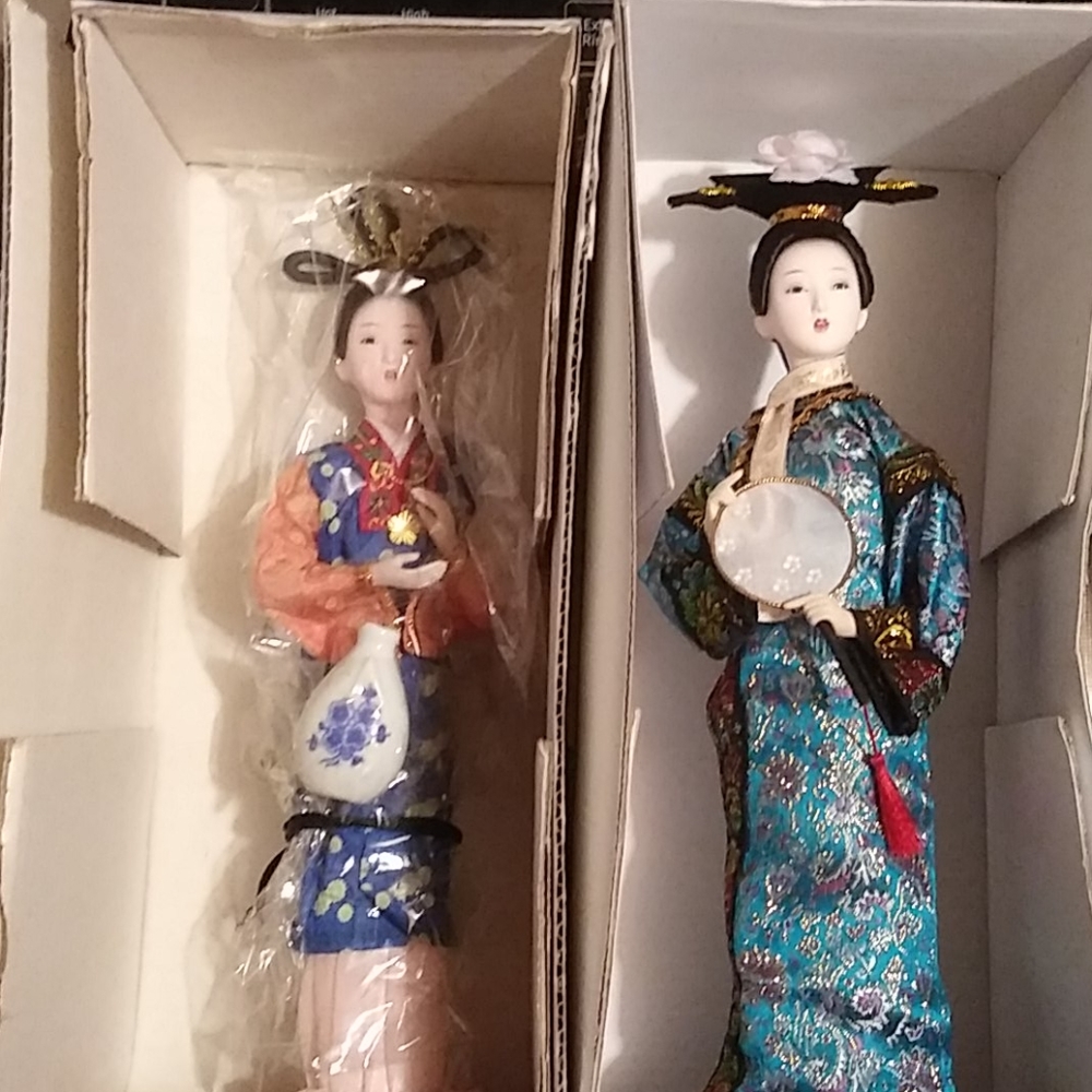 NWOT Vintage Chinese Dolls